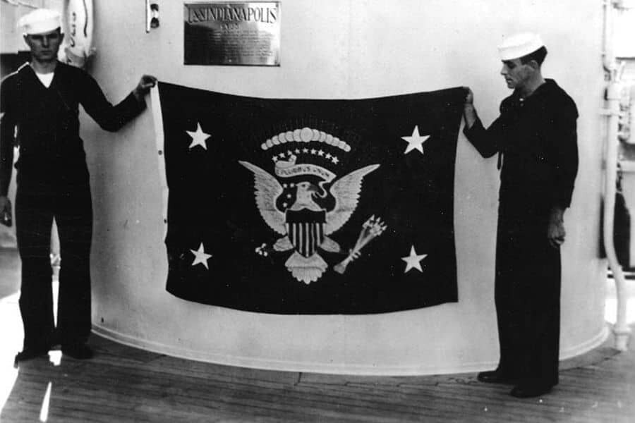 Členovia posádky USS Indianapolis