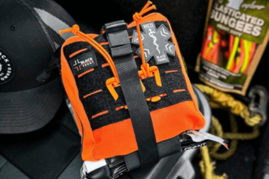 Oranžová taktická lekárnička Black Front Rescue s výrazným označením MED. Foto: Black Front, Rigad