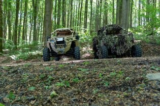 Mobilná multispektrálna reverzibilná kamufláž Polaris MRZR Ghosthood®